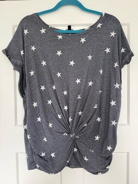 Lucky Brand Gray Star Print Twist-Front Tee